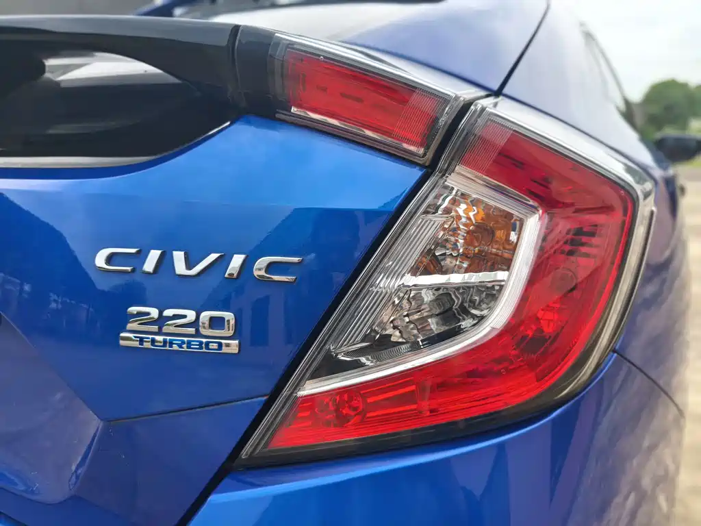 Honda Civic 2021 — фото 18