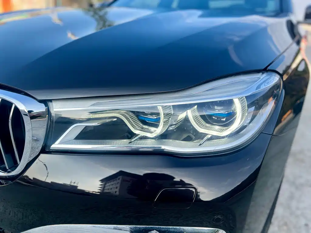 BMW 7 Series 2019 — фото 13