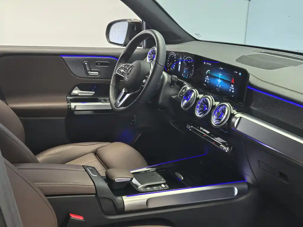 Mercedes-Benz GLB 2023 — фото 13