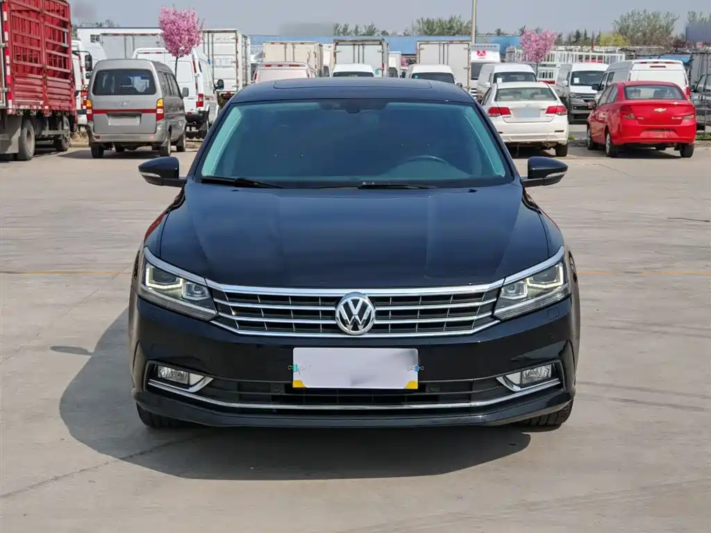 Volkswagen Passat 2017 — фото 22