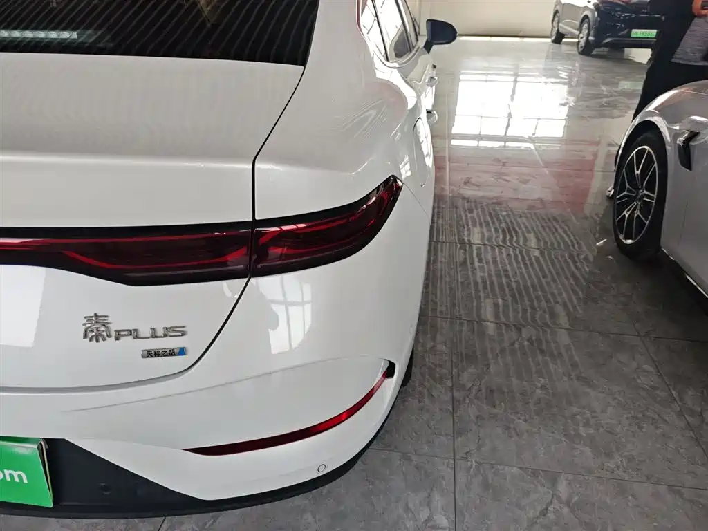 BYD Qin PLUS 2025 — фото 24