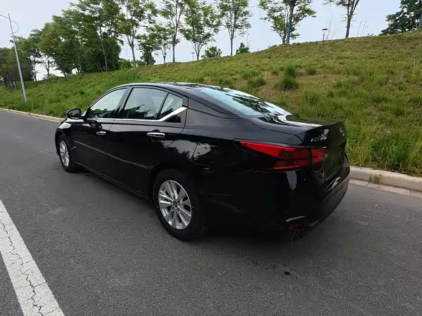 Nissan Teana 2021