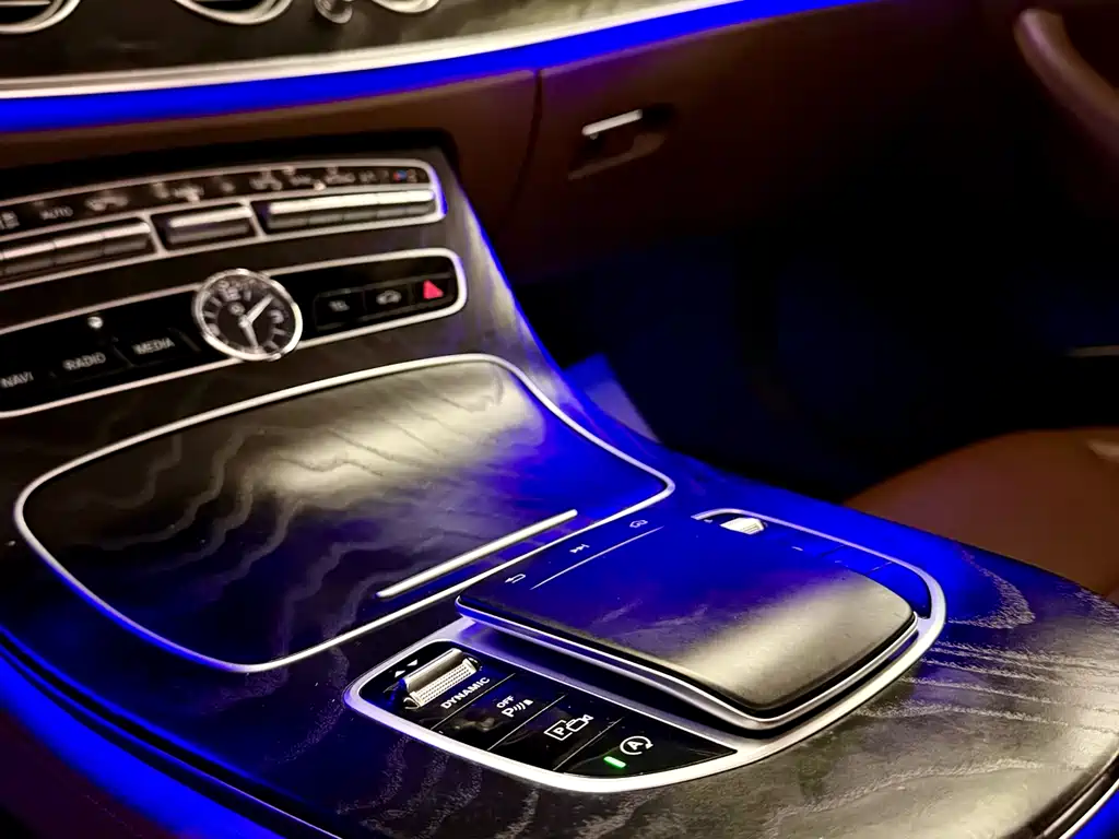 Mercedes-Benz E-Class 2018 — фото 16