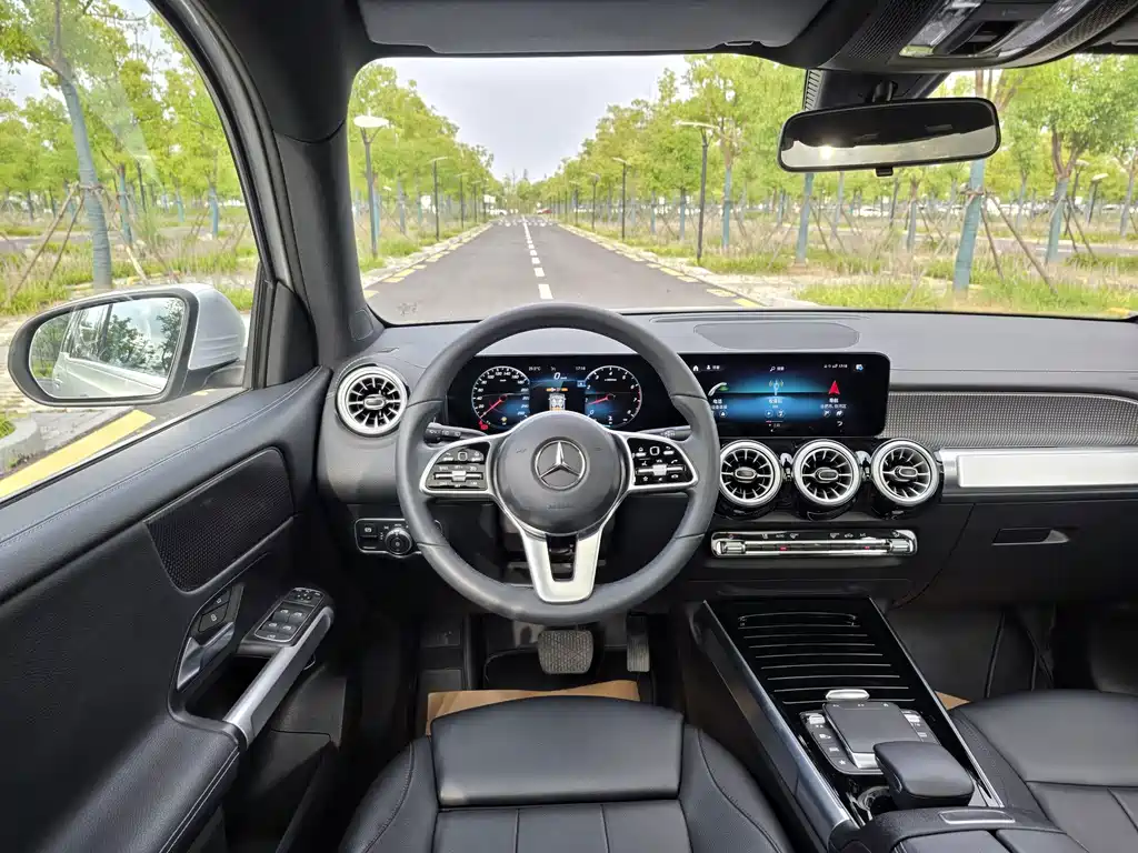 Mercedes-Benz GLB 2022 — фото 13