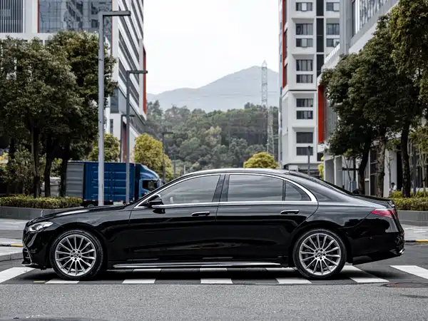 Mercedes-Benz S-Class 2023