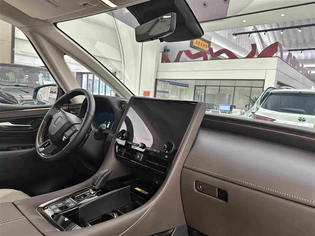 Toyota Vellfire 2025 — фото 29