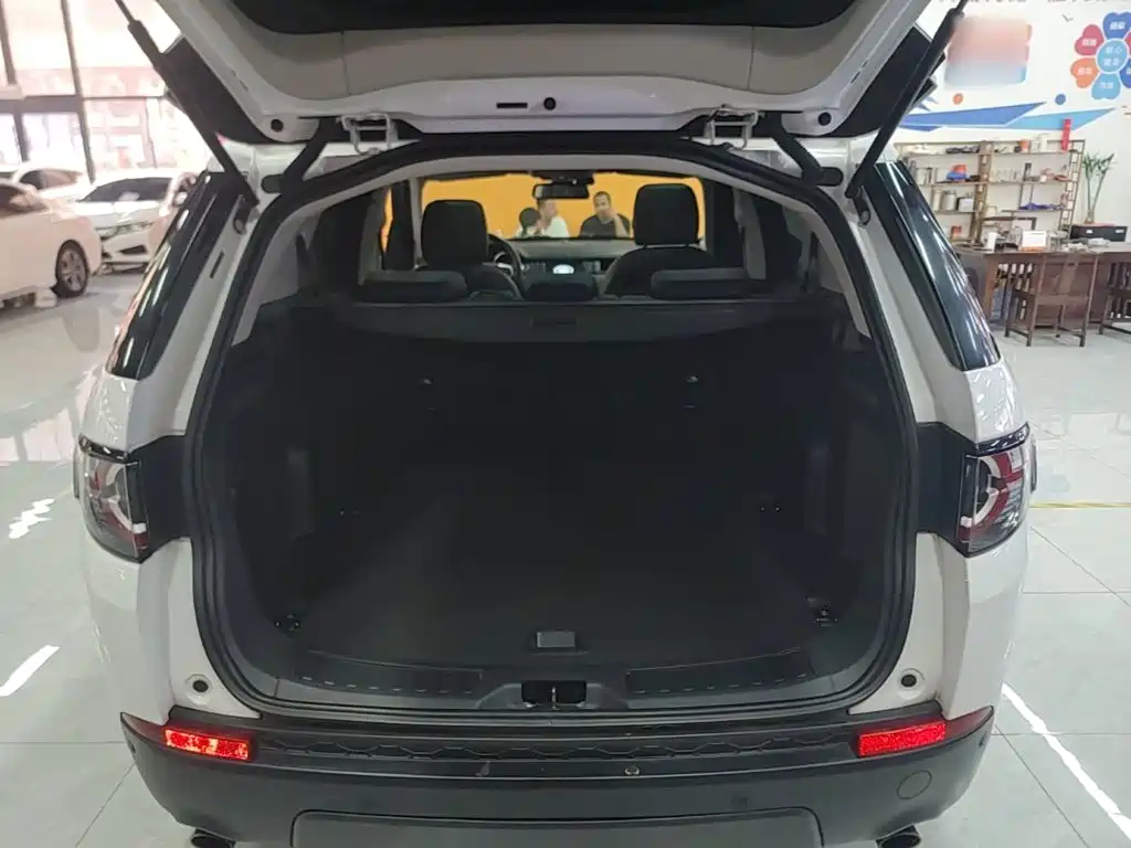 Land Rover Discovery Sport 2018 — фото 19