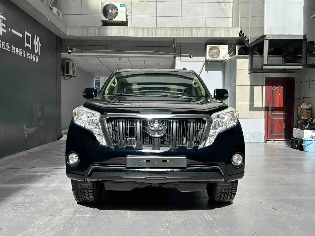 Toyota Prado 2015 — фото 10
