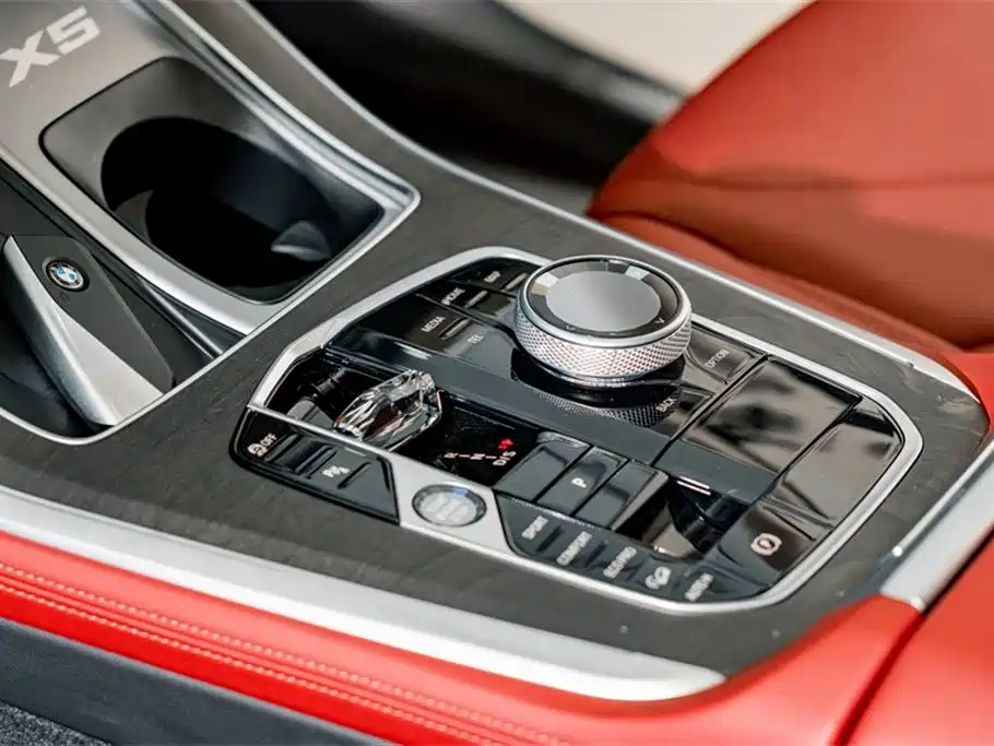 BMW X5 2025 — фото 18