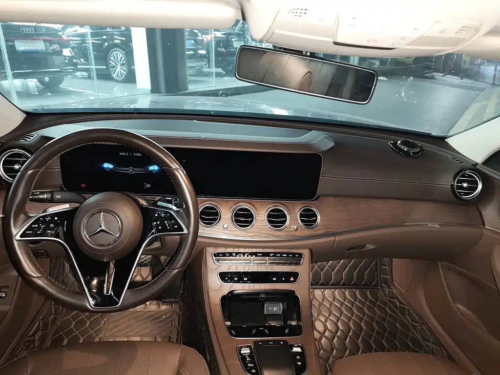 Mercedes-Benz E-Class 2022 — фото 10
