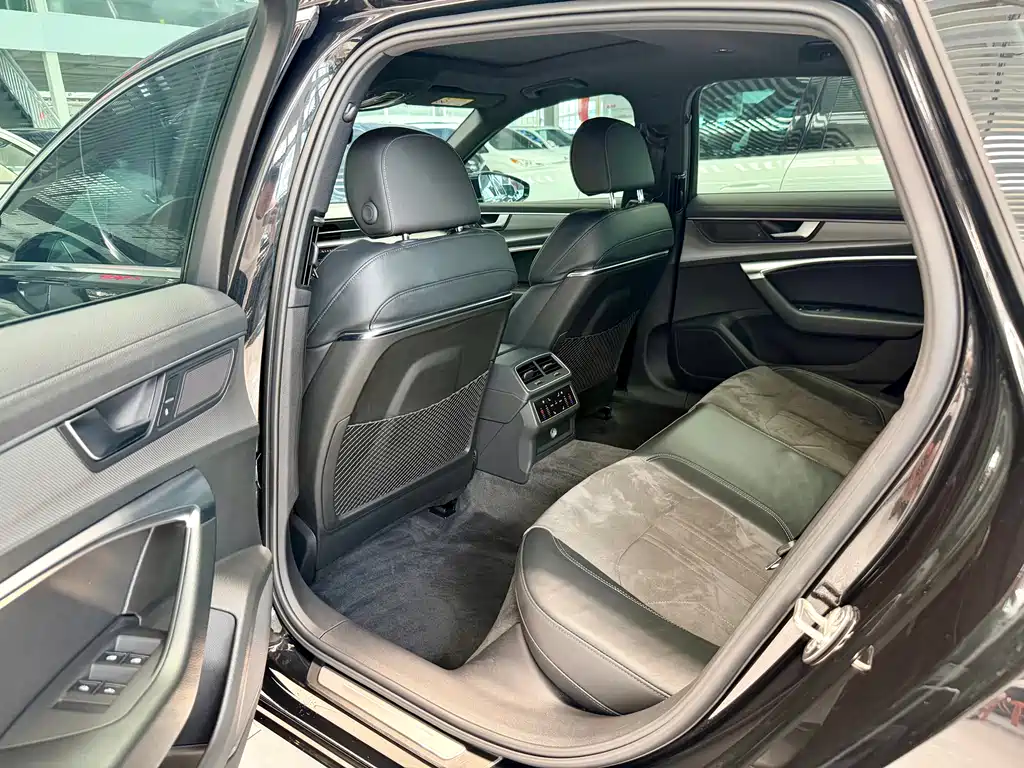 Audi A6L 2022