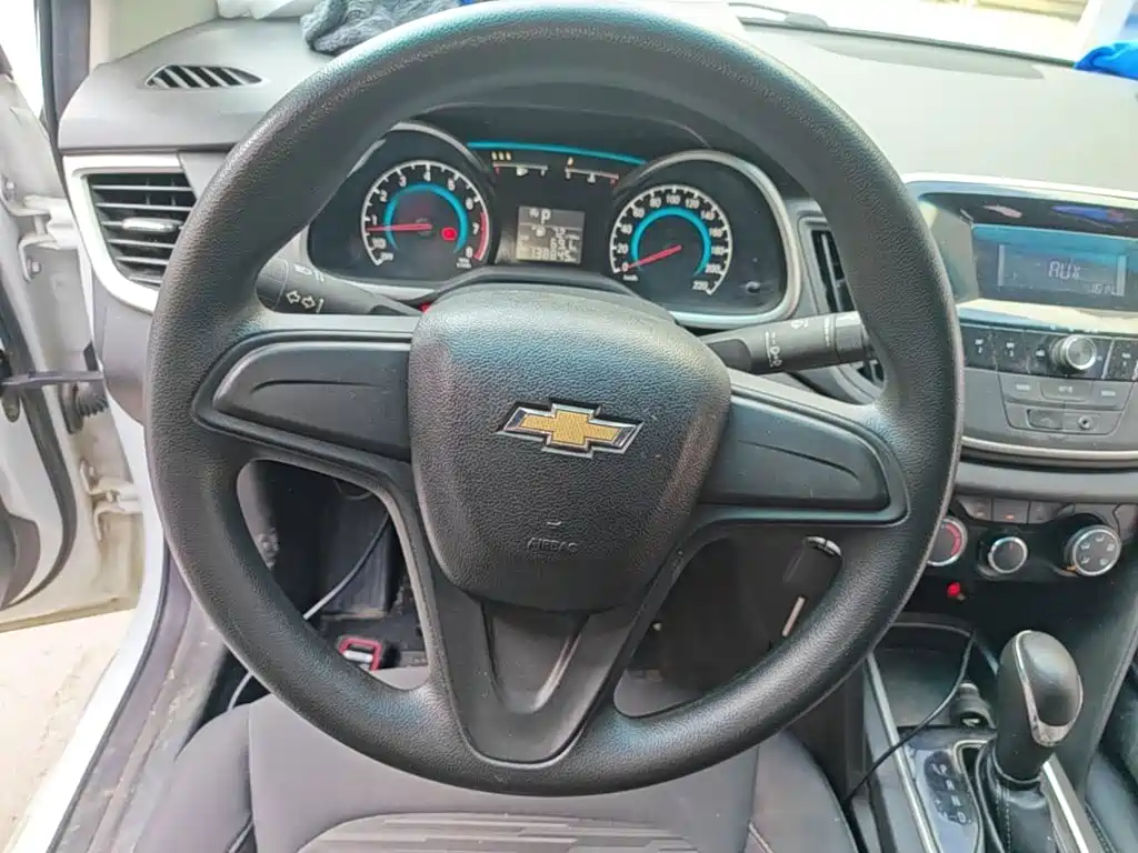 Chevrolet Cavalier 2017 — фото 11