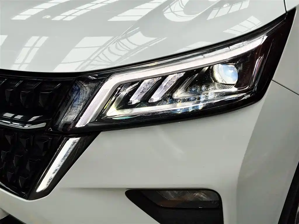 Wuling Xingchen 2021 — фото 23