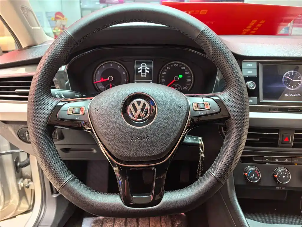 Volkswagen Lavida 2019 — фото 12
