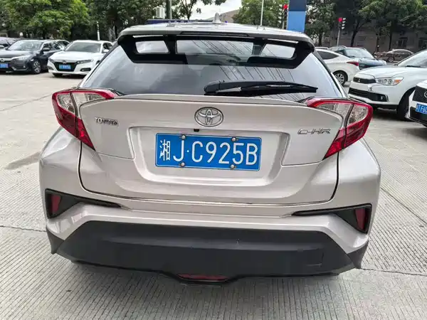 Toyota C-HR 2021