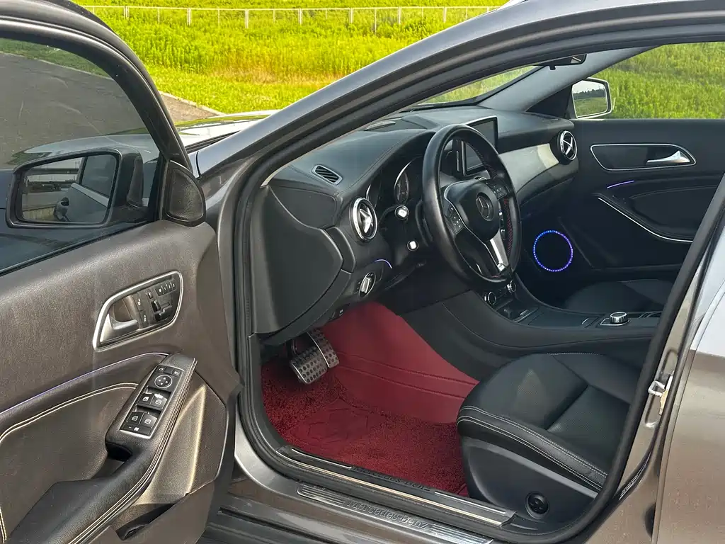 Mercedes-Benz GLA 2015