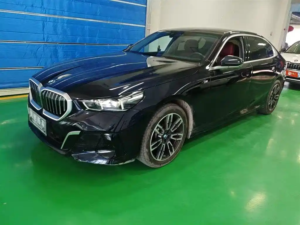 BMW 5 Series 2025