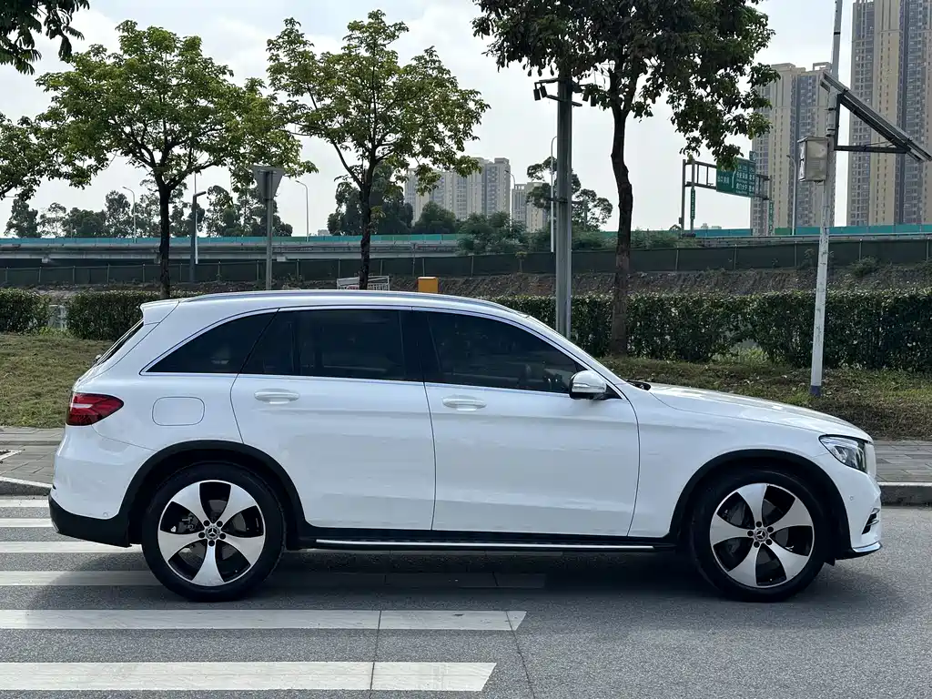 Mercedes-Benz GLC 2018 — фото 6