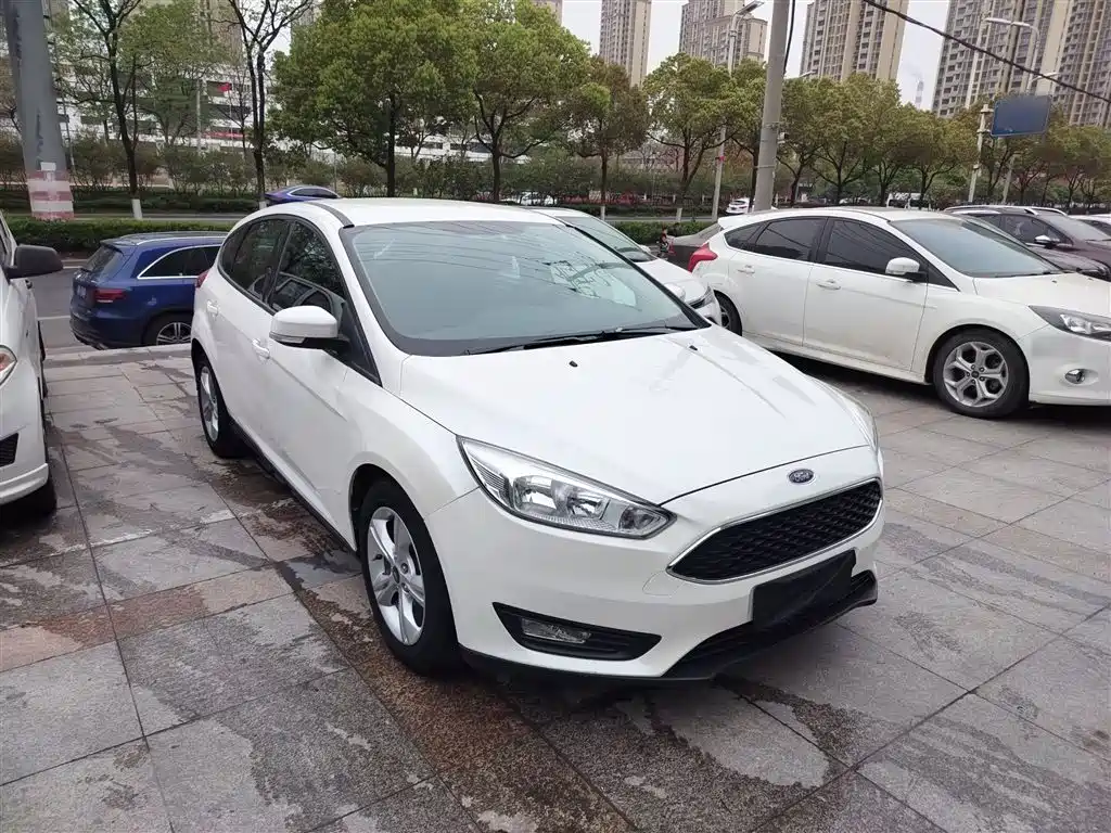Ford Focus 2017 — фото 4