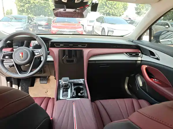 Hongqi H5 2025