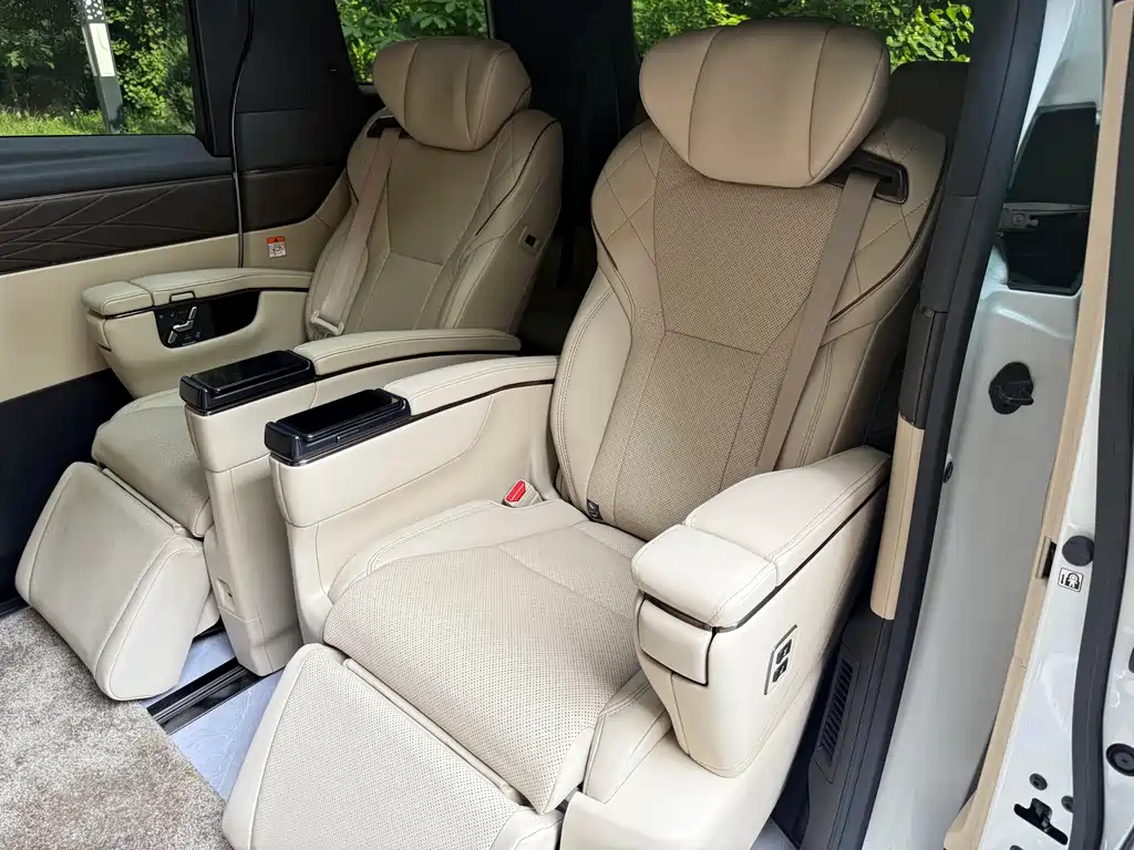 Toyota Vellfire 2025 — фото 10