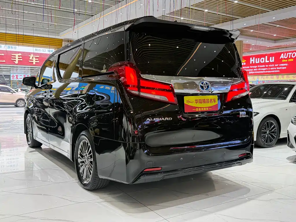 Toyota Alphard 2021 — фото 4