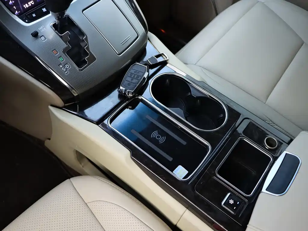 Toyota Alphard 2015 — фото 18