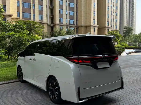 Toyota Wilfa 2025