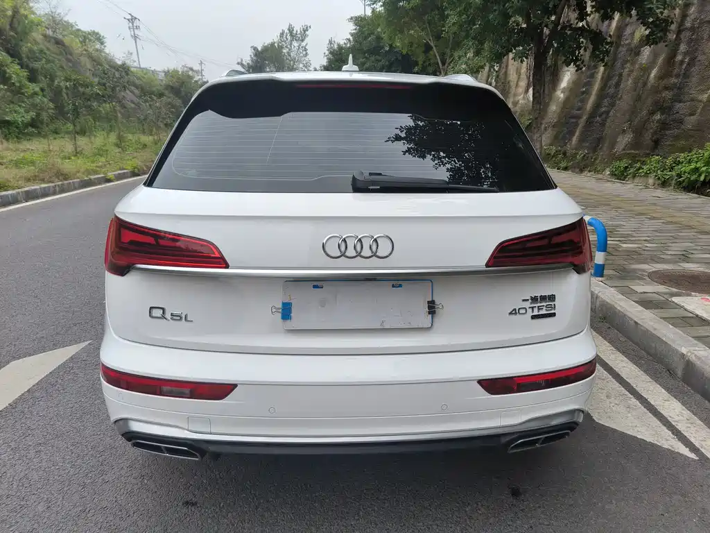 Audi Q5L 2022 — фото 16