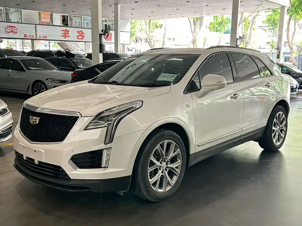 Cadillac XT5 2020 — фото 1