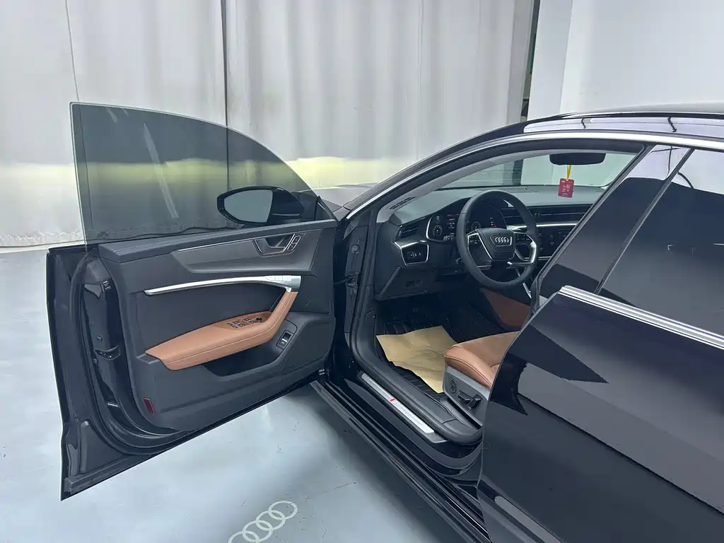 Audi A7L 2024