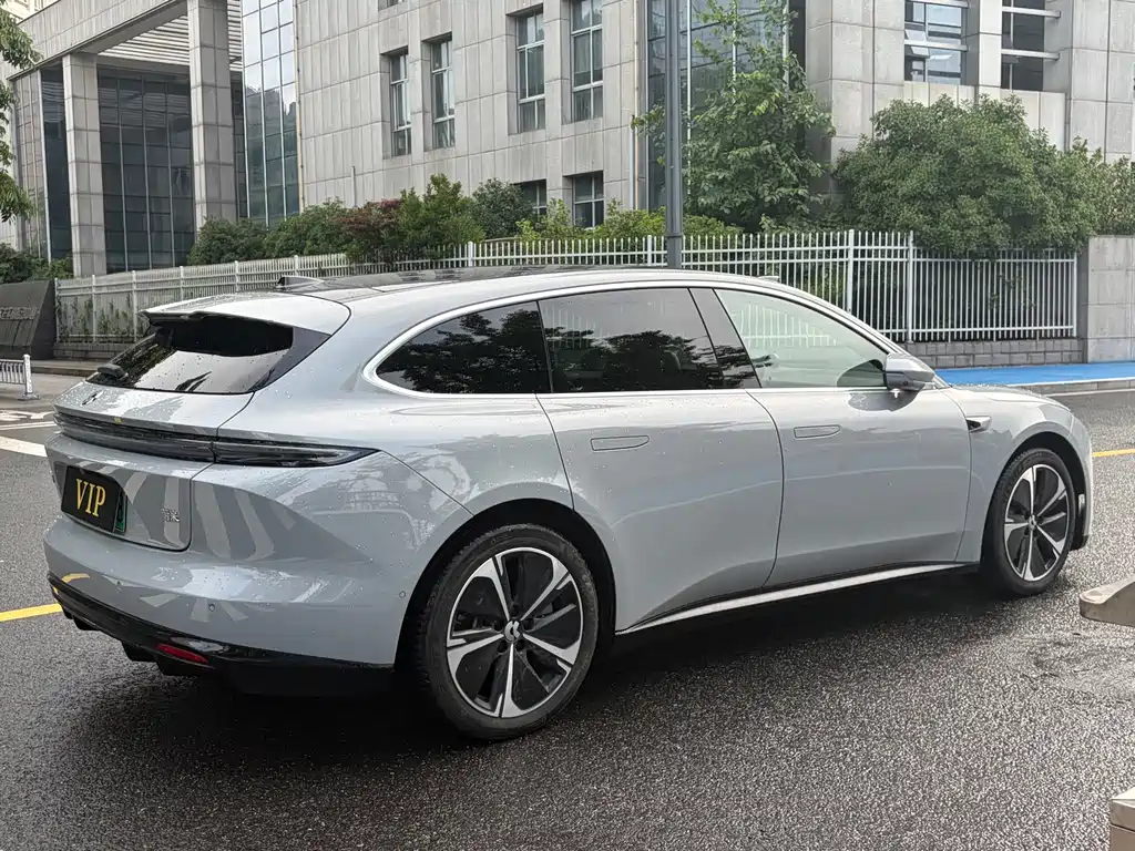 NIO ET5T 2025