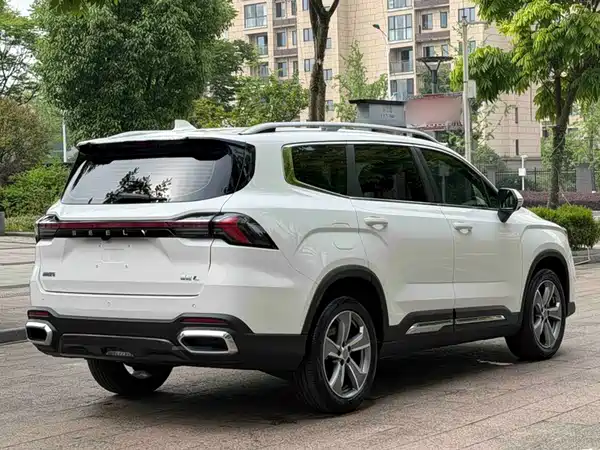 Geely Haoyue L 2023