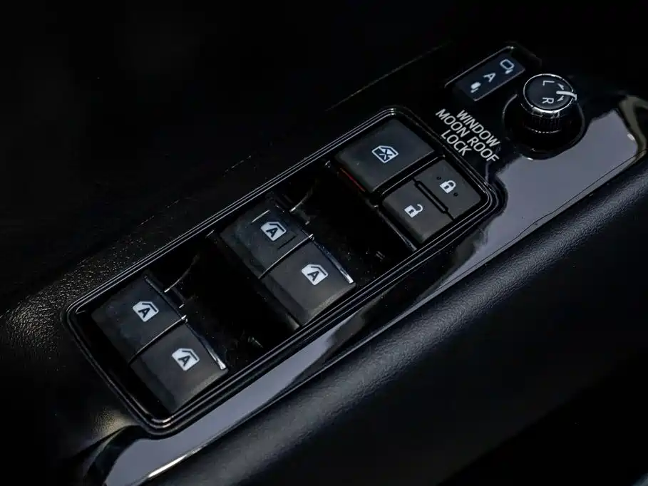 Toyota Vellfire 2021 — фото 12