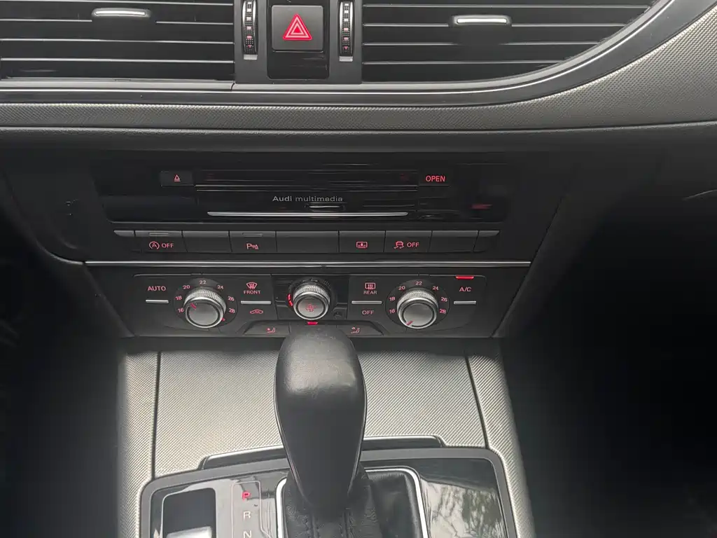 Audi A6L 2018 — фото 10