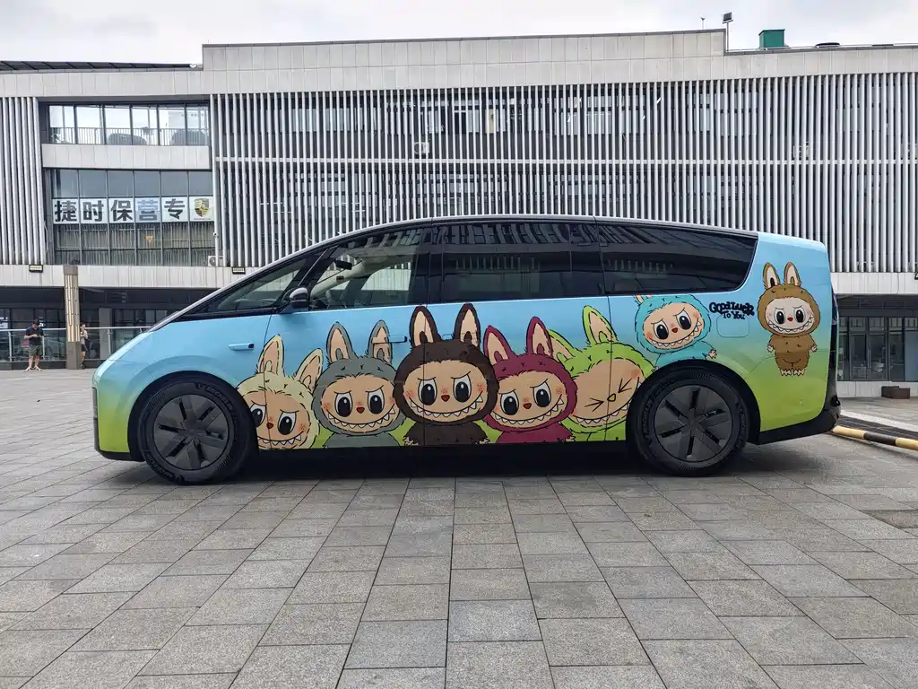 Li Auto Li MEGA 2025