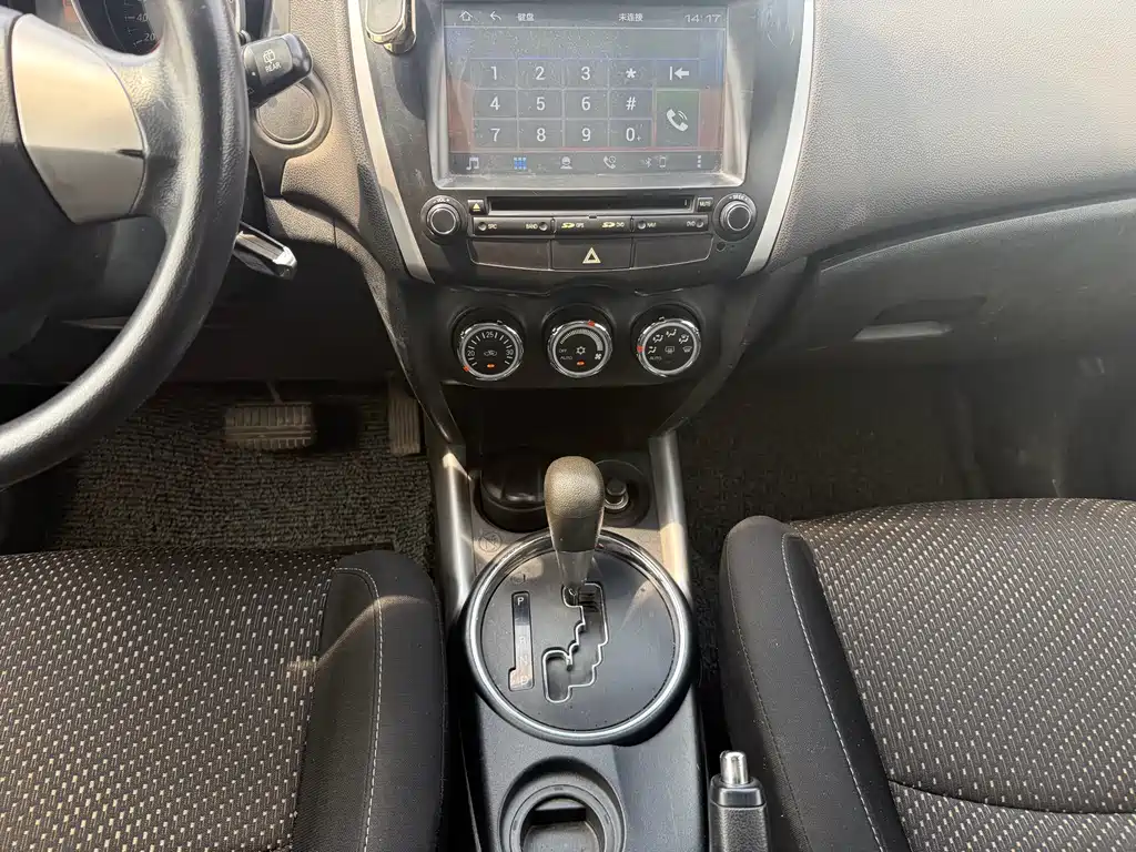 Mitsubishi Jinxuan ASX 2014 — фото 11