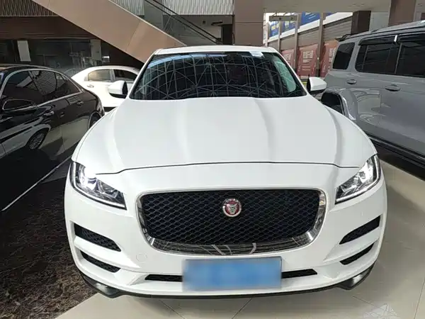 Jaguar F-PACE 2018
