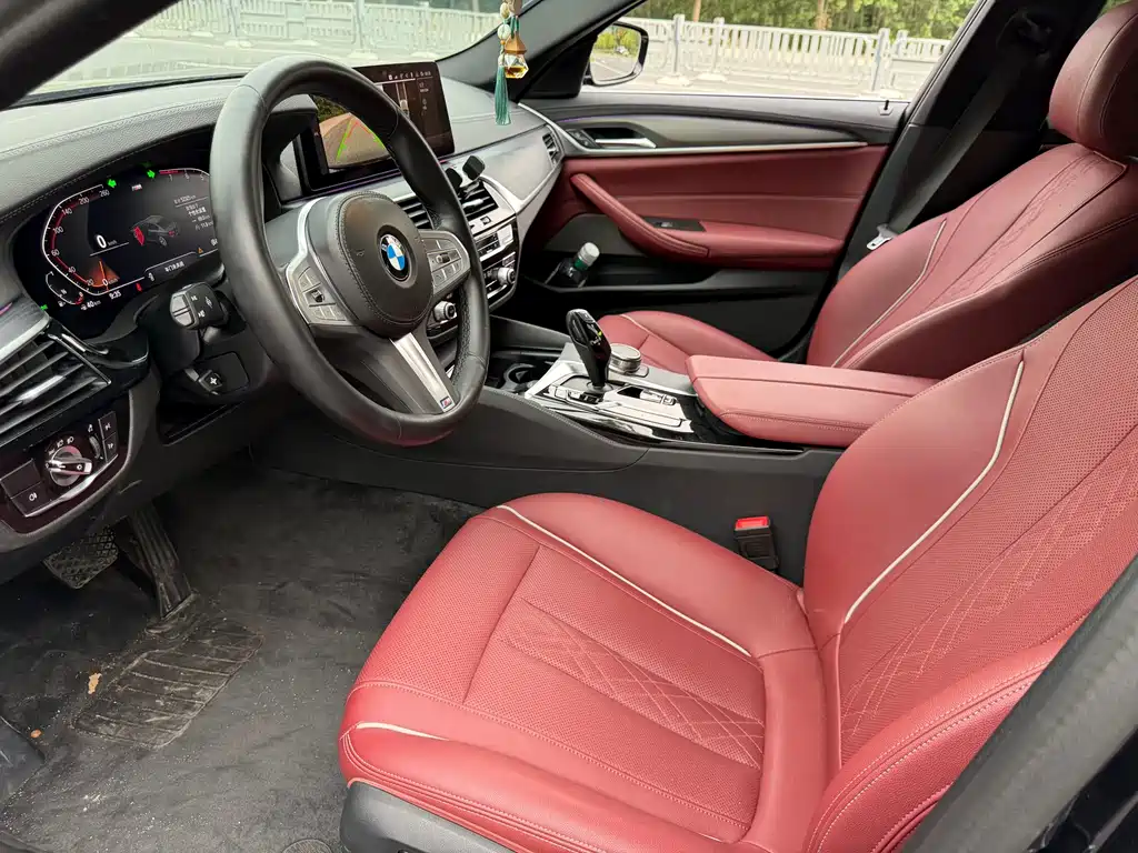 BMW 5 Series 2022