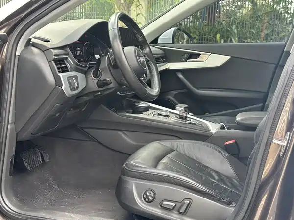 Audi A4L 2018