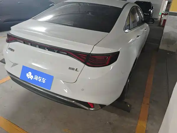 Geely Emgrand L 2022