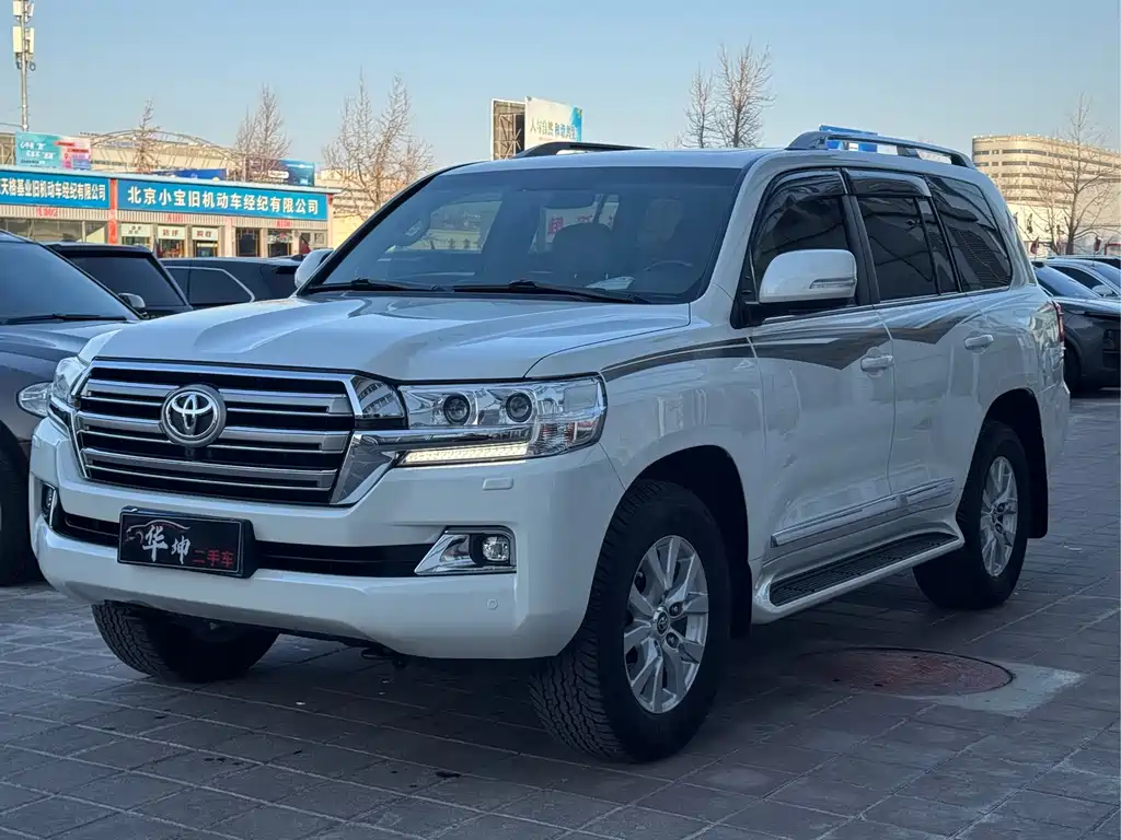 Toyota Land Cruiser 2016 — фото 17