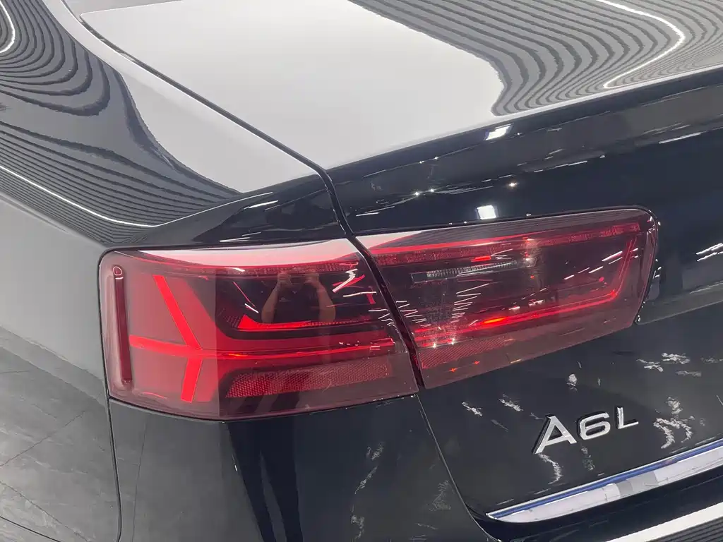 Audi A6L 2018 — фото 20
