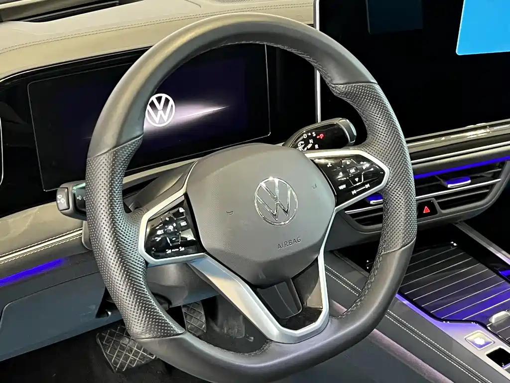Volkswagen Magotan 2024 — фото 10