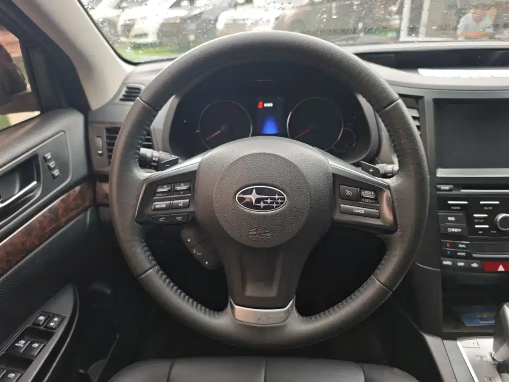 Subaru Outback 2013 — фото 11