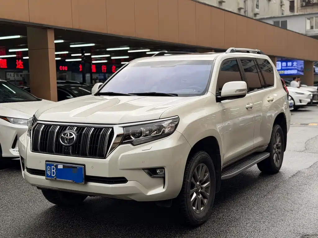 Toyota Prado 2018 — фото 1