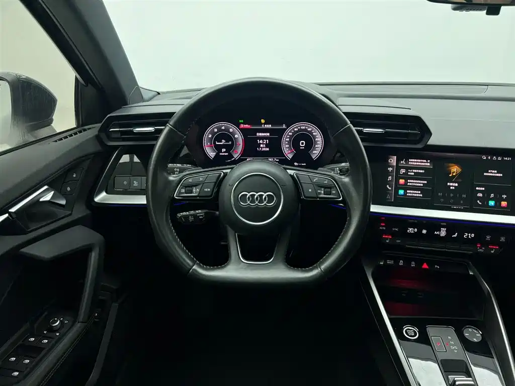 Audi A3 2022 — фото 17