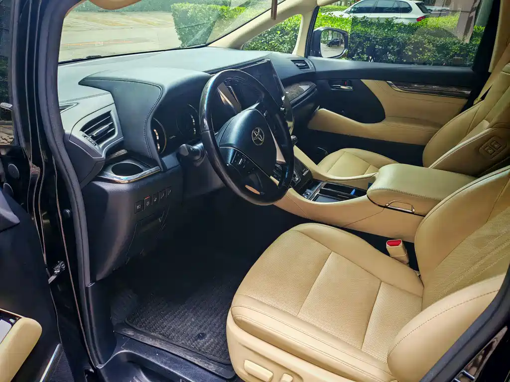 Toyota Vellfire 2020