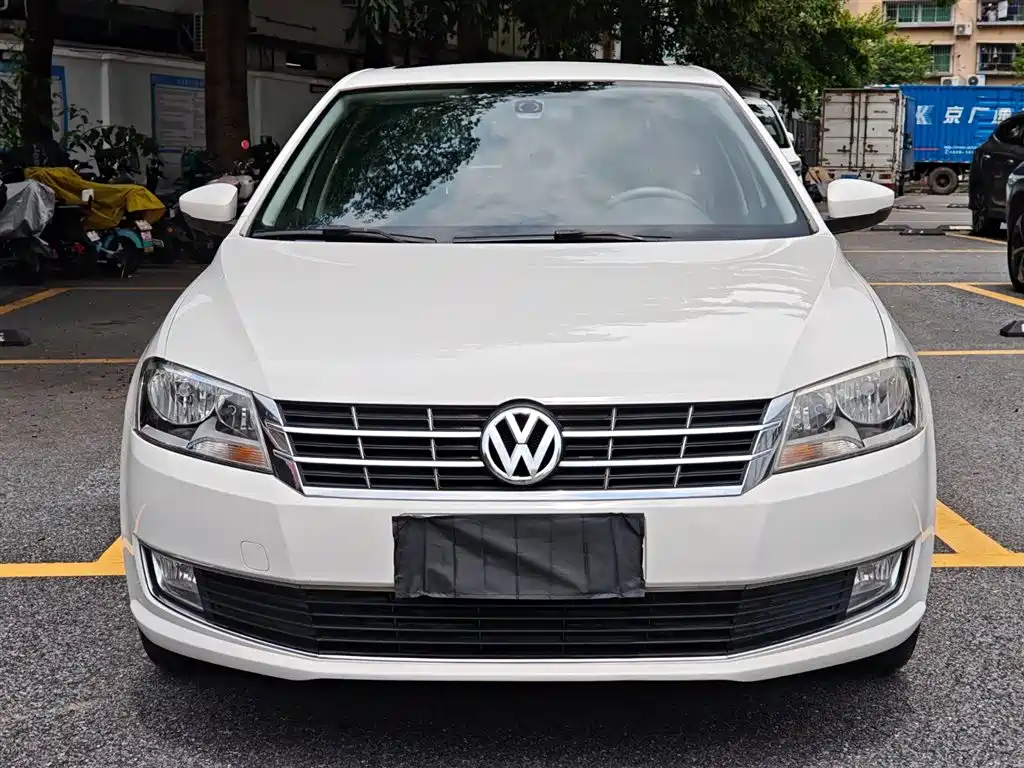 Volkswagen Gran Lavida 2014