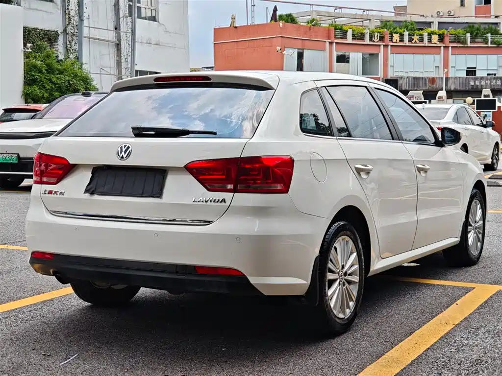 Volkswagen Gran Lavida 2014